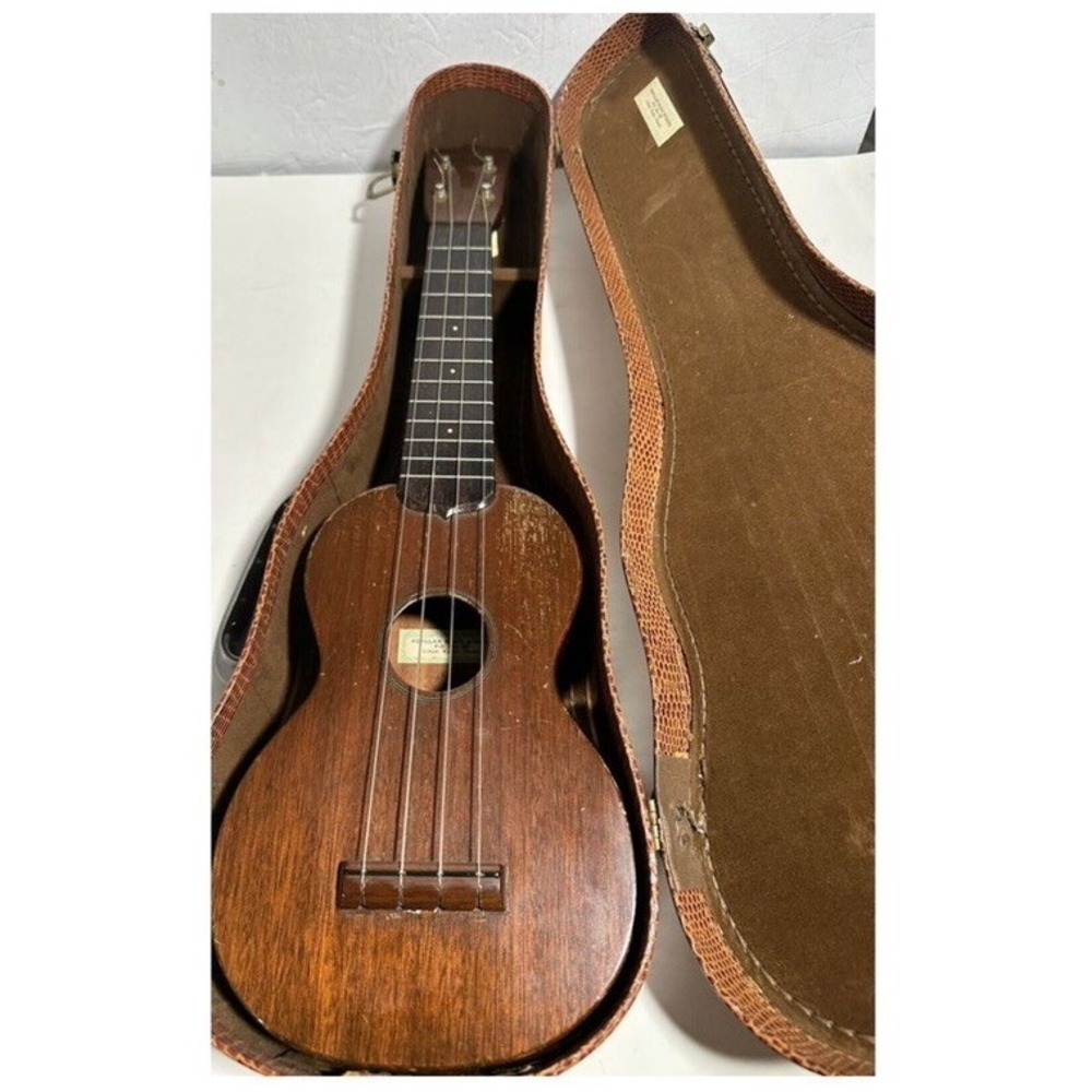 Martin & co 1940's mahogany Soprano style 0 Ukulele Vintage With case‎